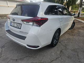 Toyota Auris foto 4