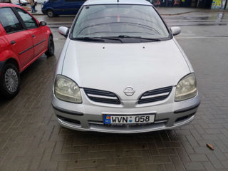 Nissan Almera Tino