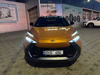 Toyota C-HR foto 2