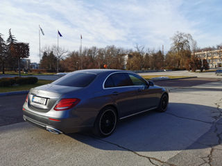 Mercedes E-Class фото 2