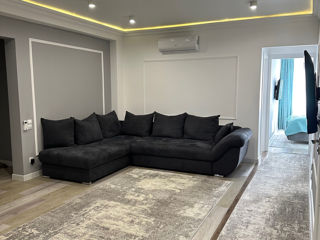 3-комн. кв., 100 м², 2/13 эт.