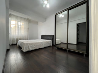 Apartament cu 2 camere, 77 m², Poșta Veche, Chișinău foto 11