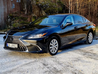 Lexus ES Series