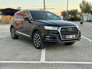 Audi Q7 foto 1