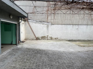 Se vinde garaj sector Centru str. Eminescu colt cu Bucuresti 30,1 m2, privatizat, сu subsol, ideal