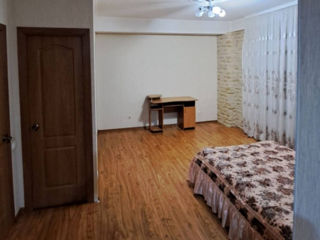 Apartament cu 1 cameră, 55 m², Telecentru, Chișinău foto 2