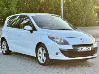 Renault Scenic фото 0