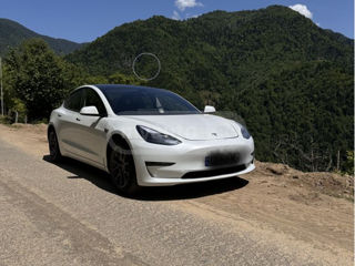 Tesla Model 3 foto 2