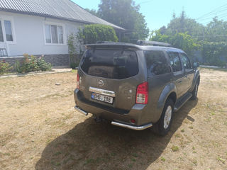 Nissan Pathfinder foto 5