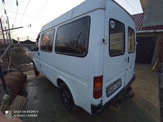 Ford Transit foto 1