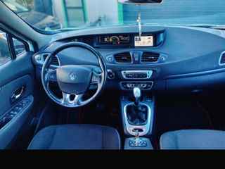 Renault Grand Scenic foto 9