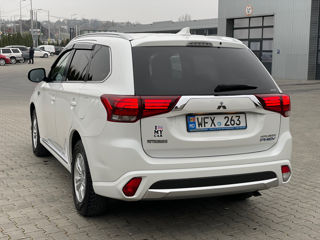 Mitsubishi Outlander foto 4