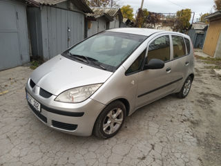 Mitsubishi Colt foto 3