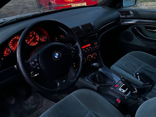 BMW 5 Series foto 2