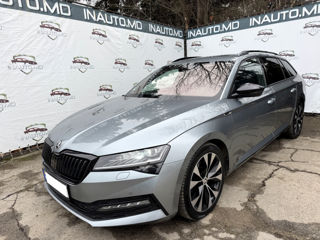 Skoda Superb foto 2