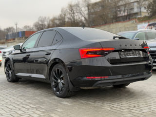 Skoda Superb foto 4