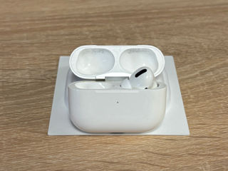 AirPods Pro – Кейс и правый наушник (без левого) foto 2