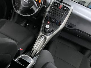 Toyota Auris foto 3