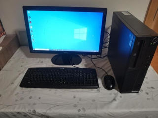 Lenovo ThinkCentre Desktop Computer