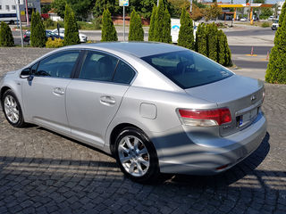 Toyota Avensis foto 9