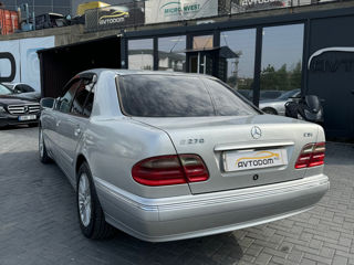 Mercedes E-Class foto 3