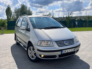 Volkswagen Sharan foto 2