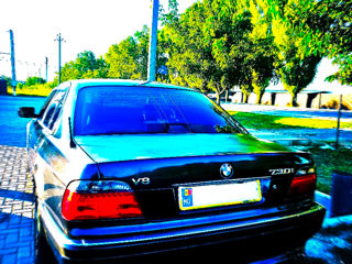 BMW 7 Series foto 3