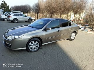 Renault Laguna foto 2