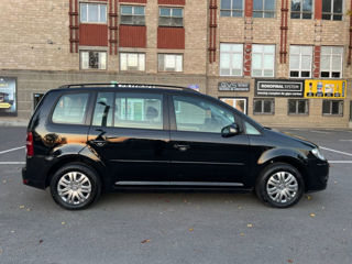 Volkswagen Touran foto 6