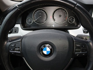 BMW 5 Series foto 8