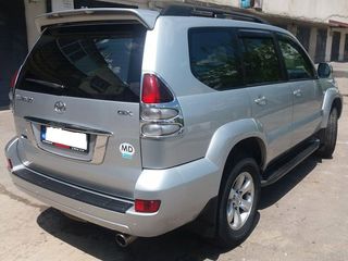 Toyota Land Cruiser Prado foto 3