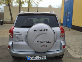 Toyota Rav 4 foto 6