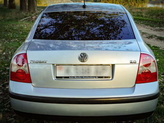 Volkswagen Passat foto 4