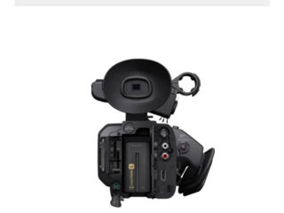 Продается профессиональная видеокамера Sony HXR -NX100. foto 3