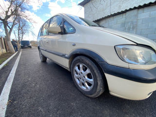 Opel Zafira foto 4