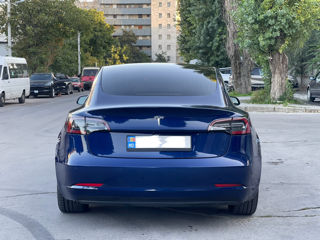 Tesla Model 3 foto 5