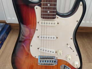 Chitară tip fender stratocaster