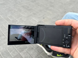 Vând cameră pentru Vlog Sony ZV-1F foto 2