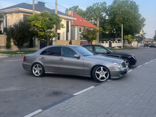 Mercedes E-Class foto 6