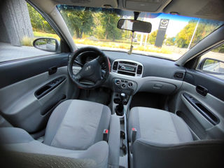 Hyundai Accent foto 6