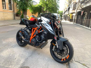 KTM 1290 super duke r