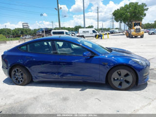 Tesla Model 3 foto 12