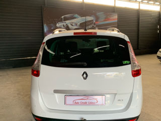 Renault Grand Scenic foto 6