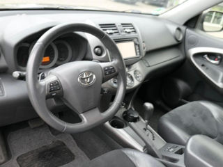 Toyota Rav 4 foto 8