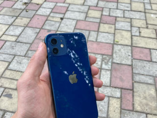 Продаю IPhone 12 + чехол foto 1