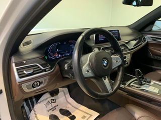 BMW 7 Series foto 10