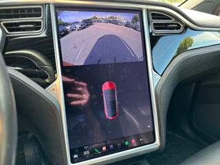Tesla Model X foto 13
