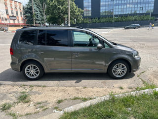 Volkswagen Touran foto 4