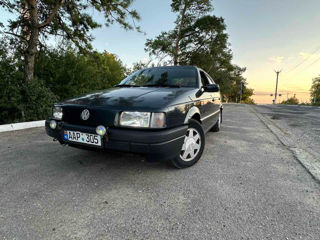 Volkswagen Passat foto 1