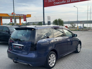 Mitsubishi Grandis foto 4